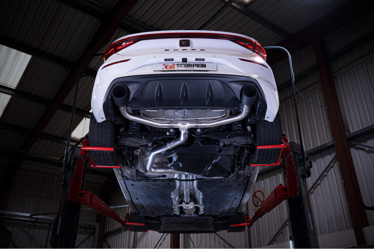 Scorpion Predator Non Res rugsysteem CUPRA Leon 245 05